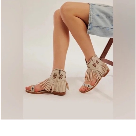 Free People X ASH Dakota Fringed White Sandals - Picture 2 of 7